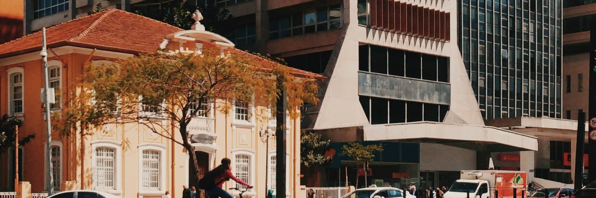 Fazendo o comum na cidade